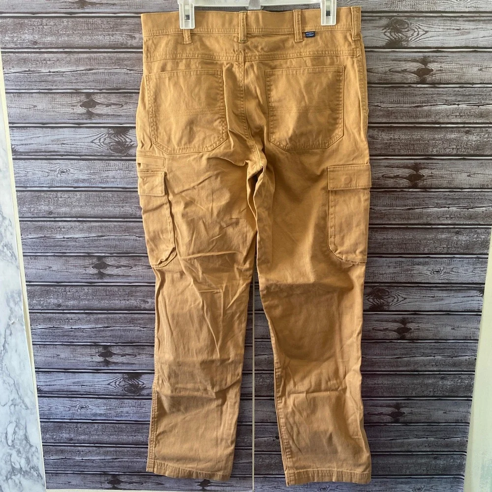 LL‎ Bean Men's BeanFlex Standard Fit Cargo Pants Size 32 x 32 Tan Pockets Logo